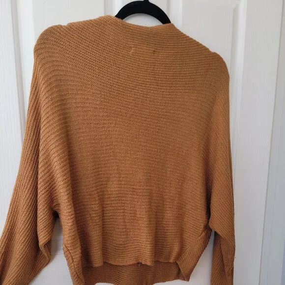 Leith Sweater - Picture 6 of 7